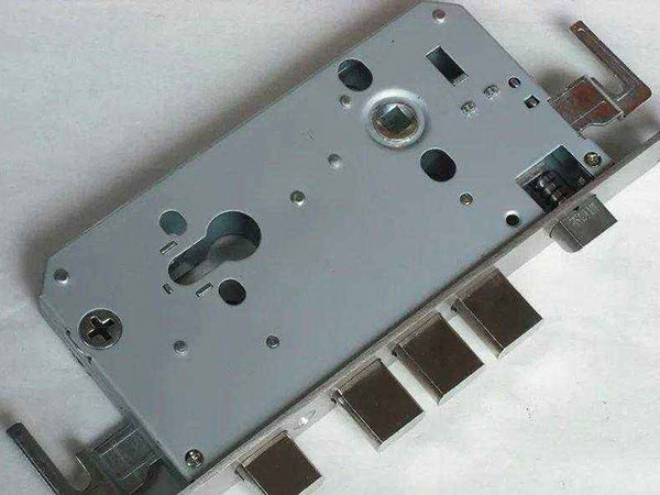 德格24小时上门开锁公司