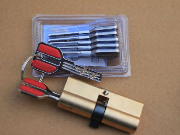 德格24小时上门开锁公司